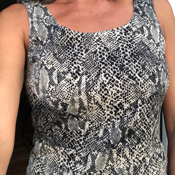 ❌SOLD❌ Michael Kors snake skin dress - Picture 2 of 11